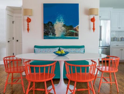 由玛莎葡萄园岛室内设计公司设计的彩色高端室内设计
